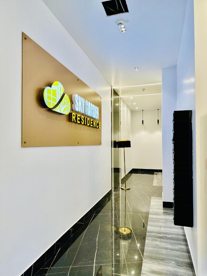 Apartamento Rentforcomfort Sky Garden Studio Bucarest Exterior foto