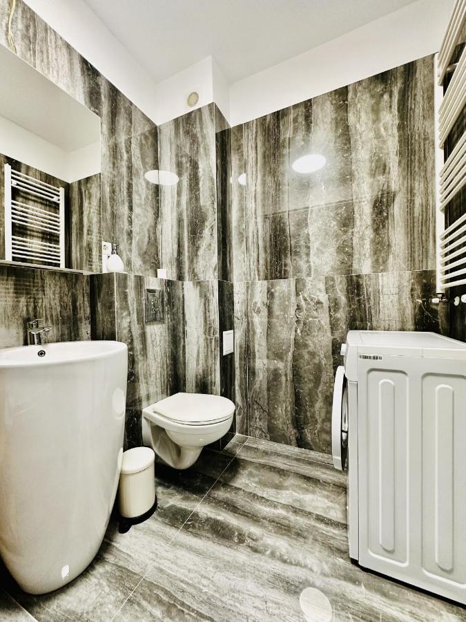 Apartamento Rentforcomfort Sky Garden Studio Bucarest Exterior foto